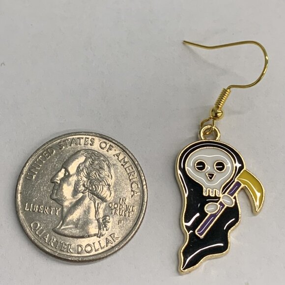 Skeleton Earring, Death Earring, Scary Movie Earring, Scare Earring, Halloween - Picture 4 of 4